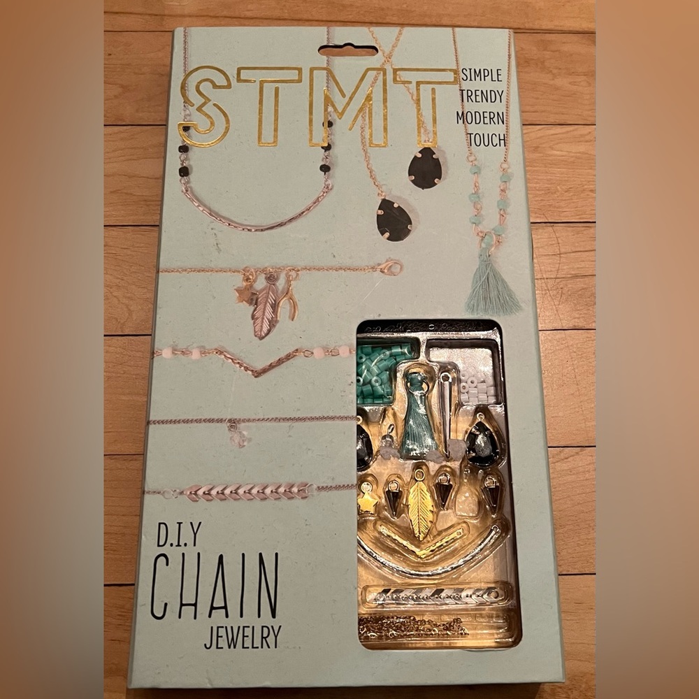 DIY Chain Jewelry Kit!!!😍😍 - Picture 1 of 3